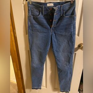 Women’s Madewell 10” high rise skinny size 30.